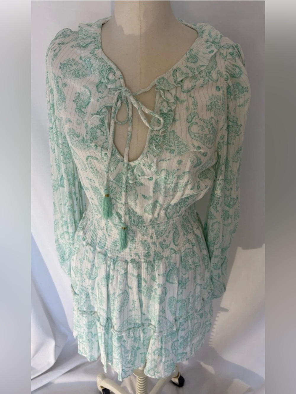 House of Harlow 1960 Boho Mini Dress Green White Smocked Waist Ruffle Tassel Med